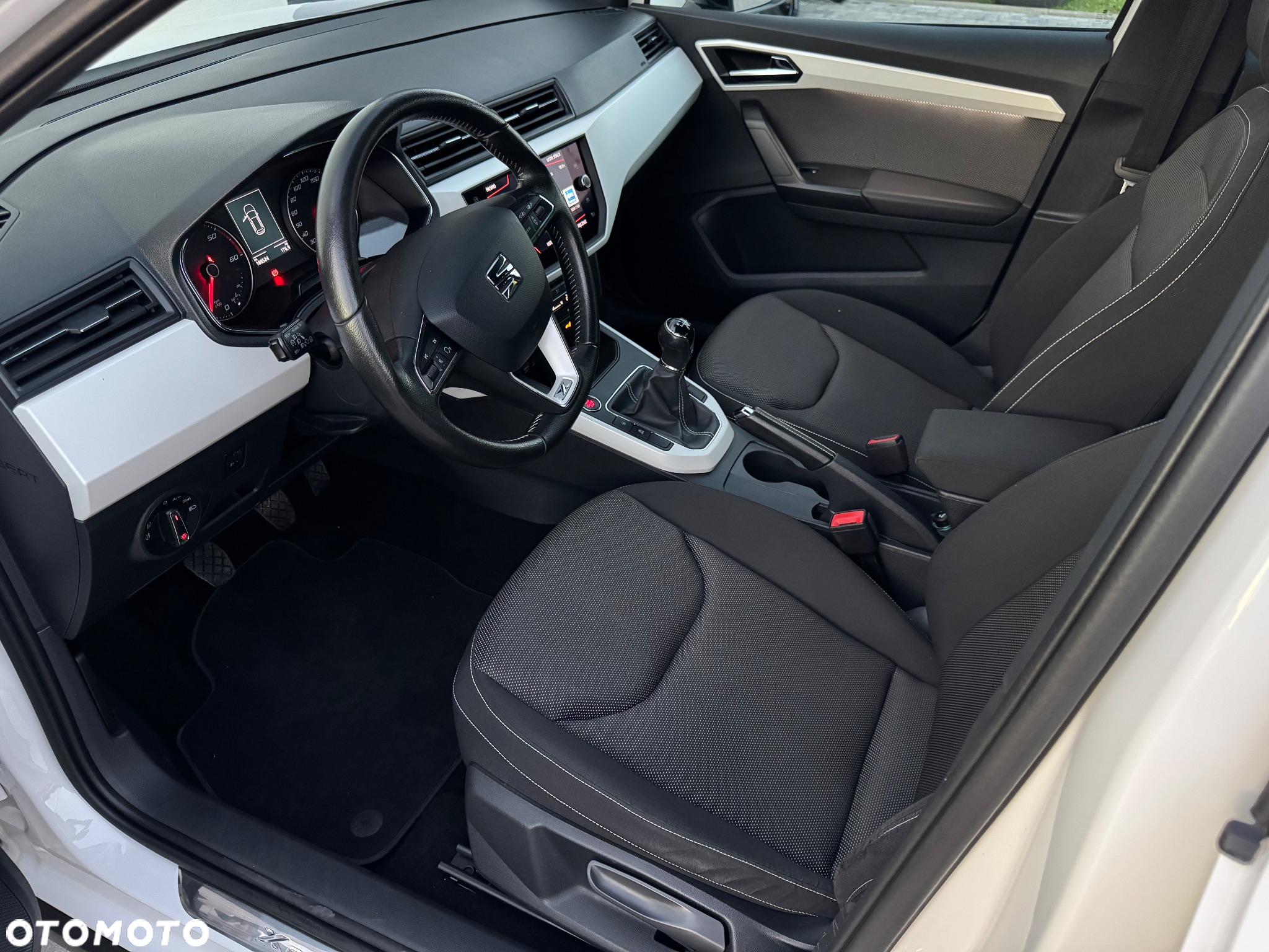 Seat Arona 1.6 TDI XCELLENCE - 13