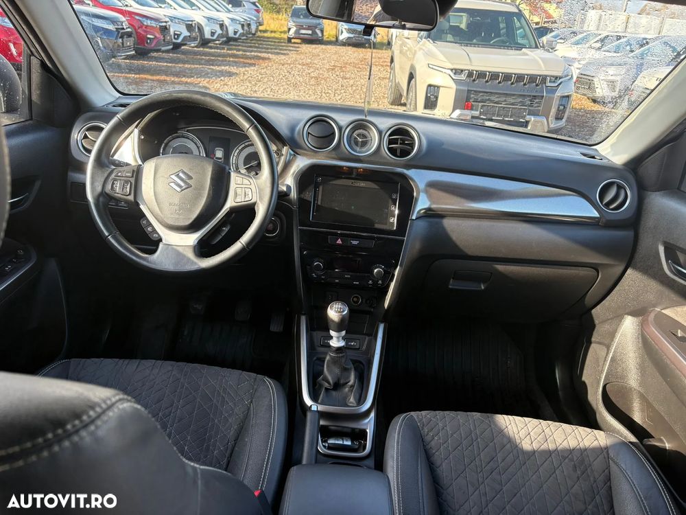 Suzuki Vitara 1.4 Boosterjet MHEV Spirit - 8