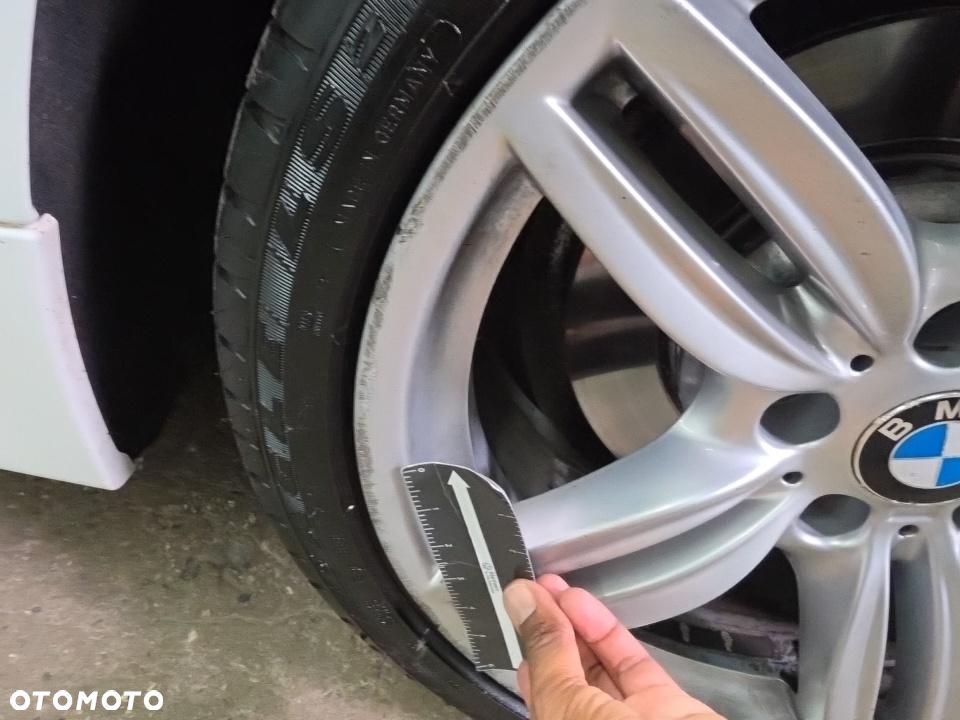BMW Seria 5 535i xDrive - 23
