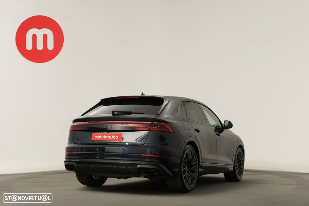 Audi Q8 55 TFSIe quattro Tiptronic - 4