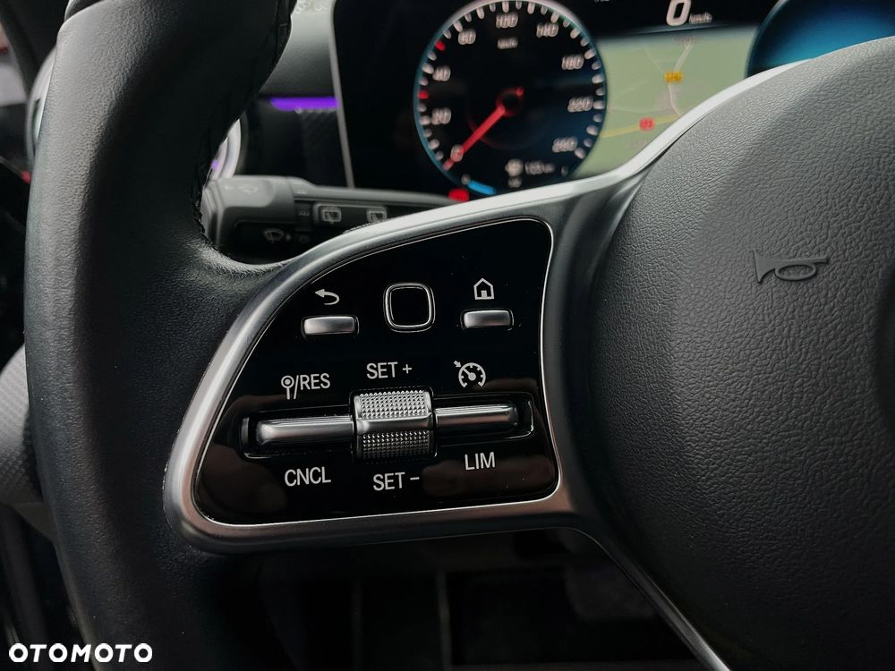 Mercedes-Benz Klasa A 200 7G-DCT Style - 24