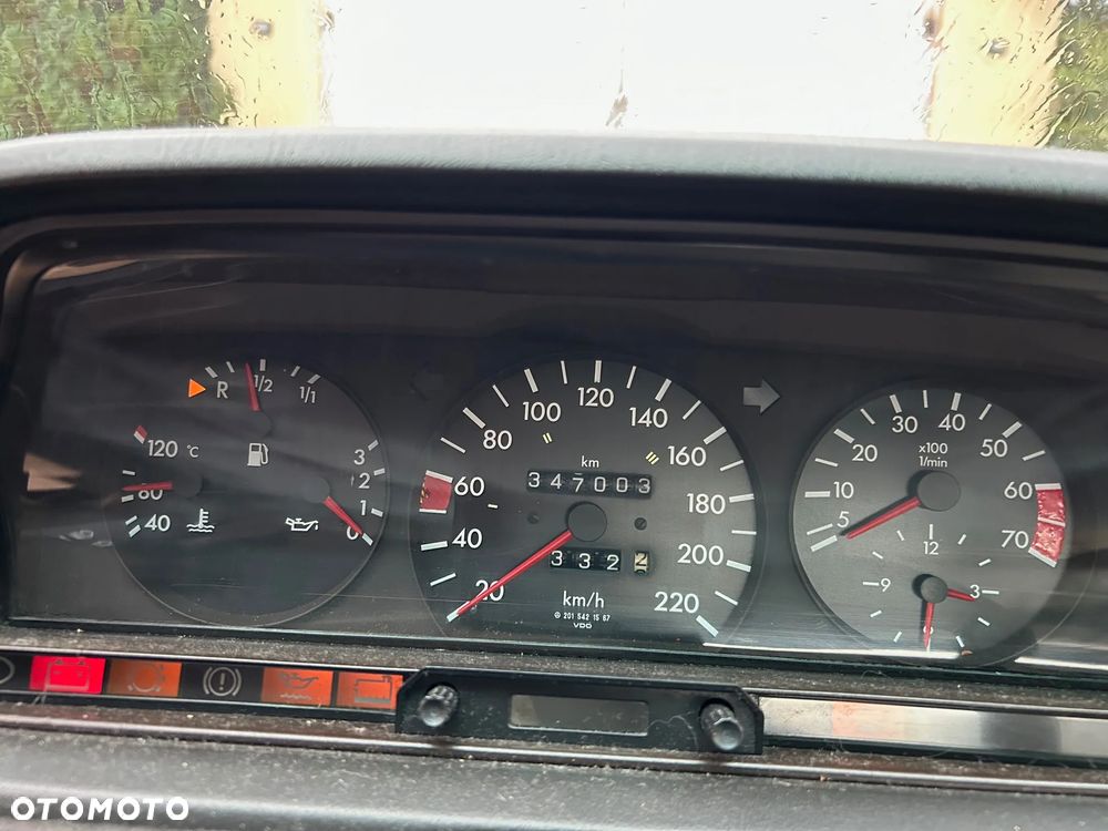 Mercedes-Benz W201 (190) - 5