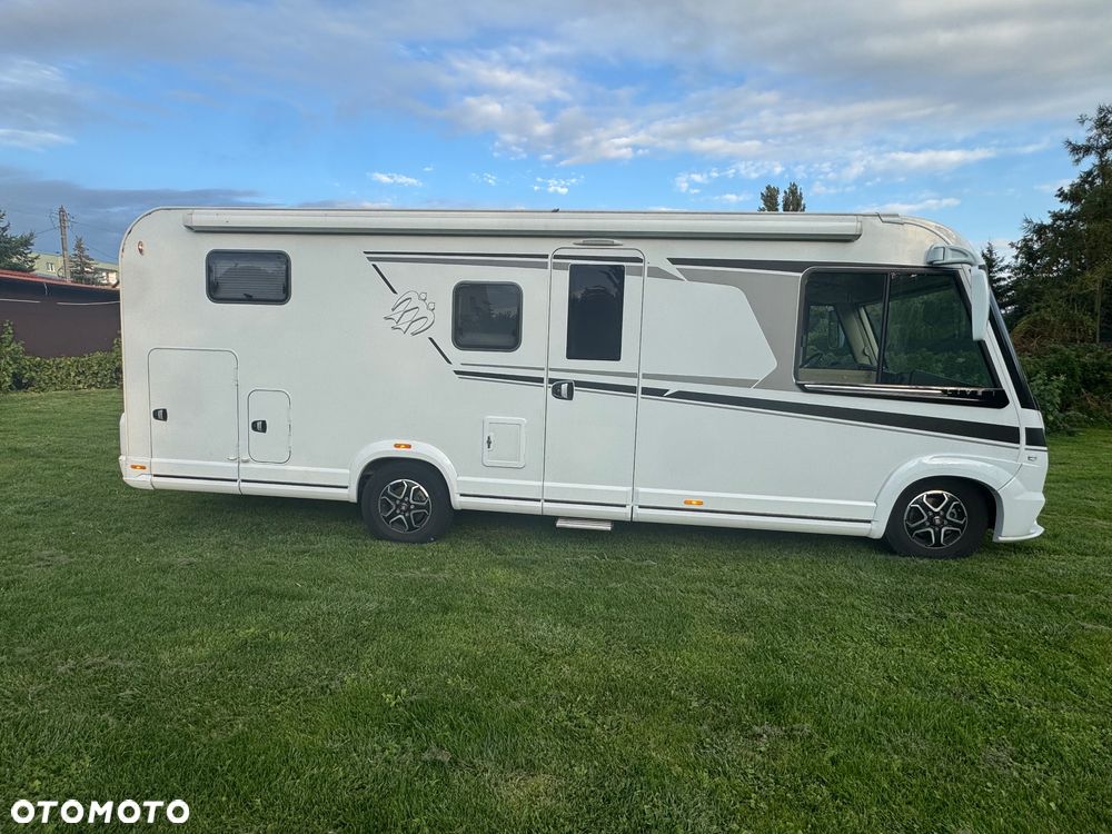 KNAUS LIVE l 700 MEG - 18