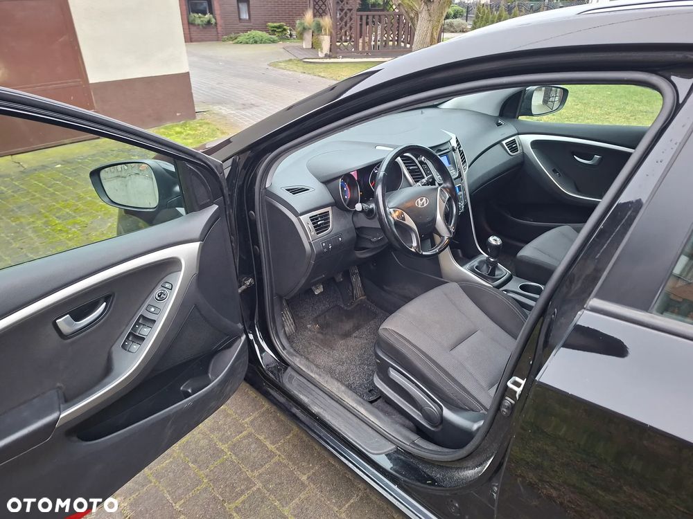 Hyundai i30 blue 1.6 CRDi Passion - 8