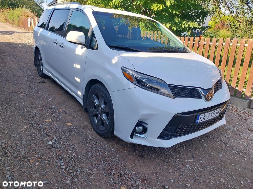 Toyota Sienna 2016 photo 4