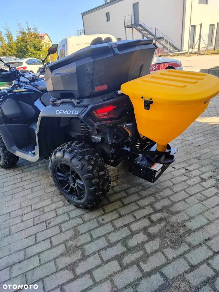 CFMoto CForce - 8