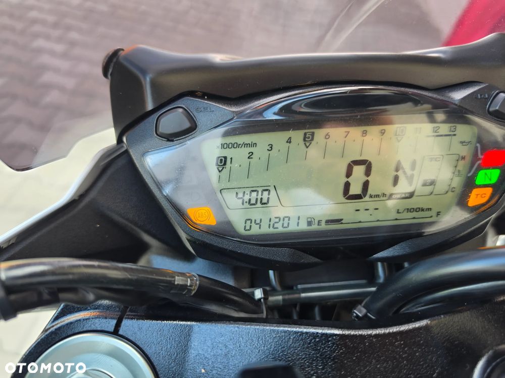 Suzuki GSX - 7