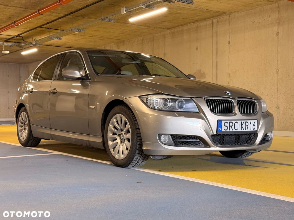 BMW Seria 3 325i - 33