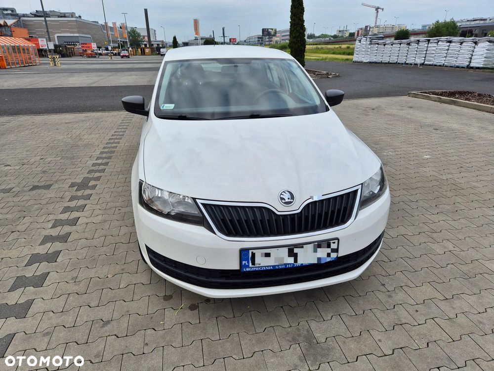 Skoda RAPID 1.2 MPI Active - 8