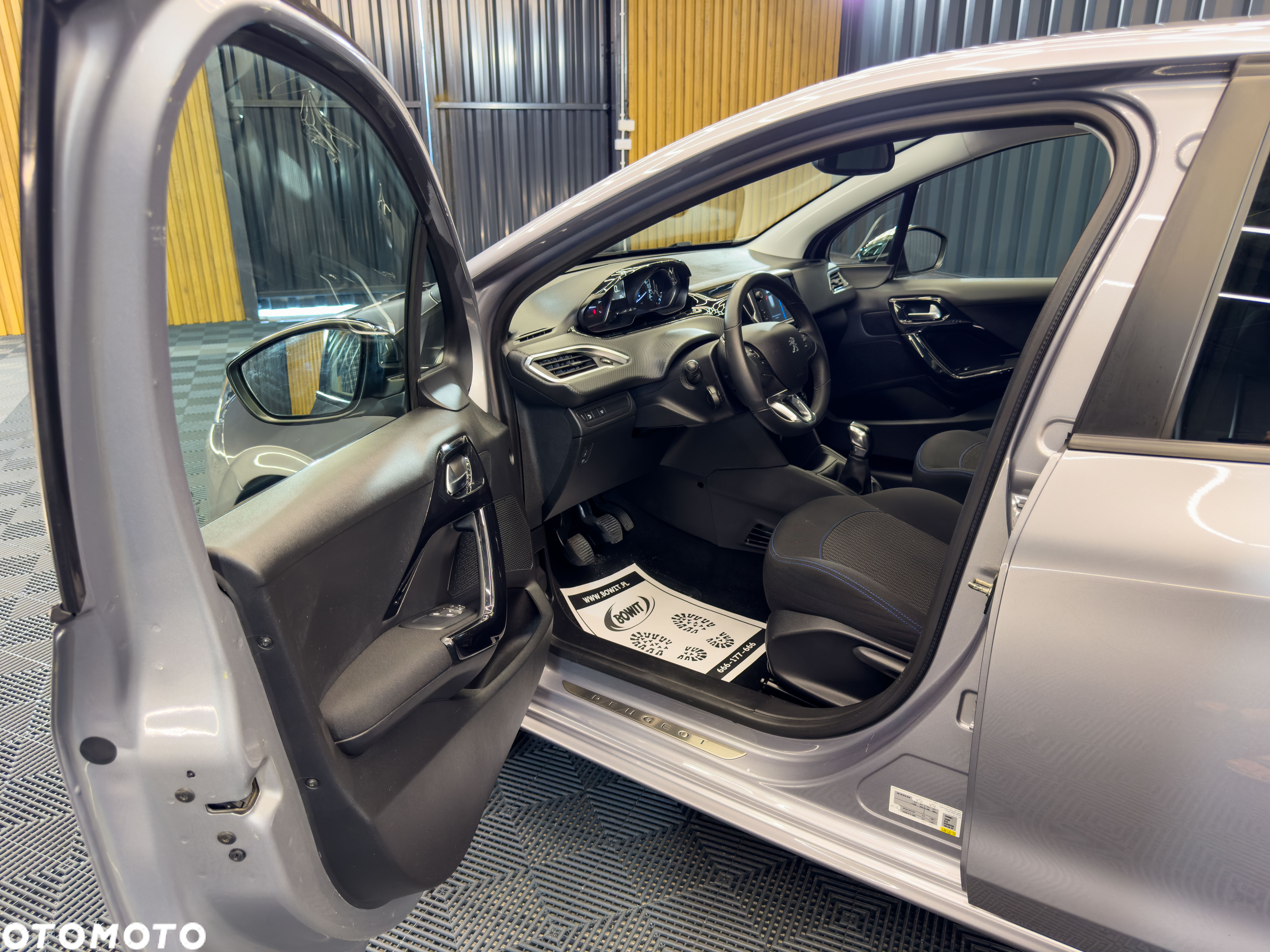Peugeot 208 PureTech 82 Start & Stop Style - 25