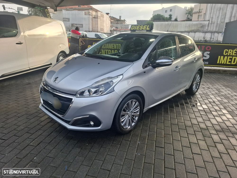 Peugeot 208 1.6 BlueHDi Style - 26