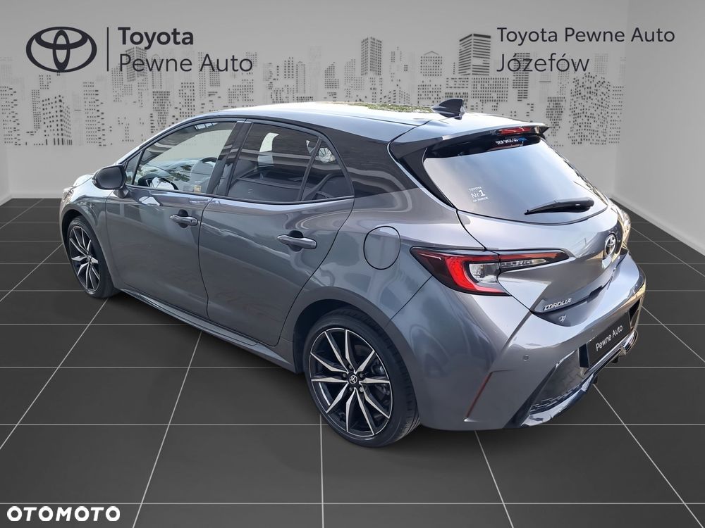 Toyota Corolla - 4