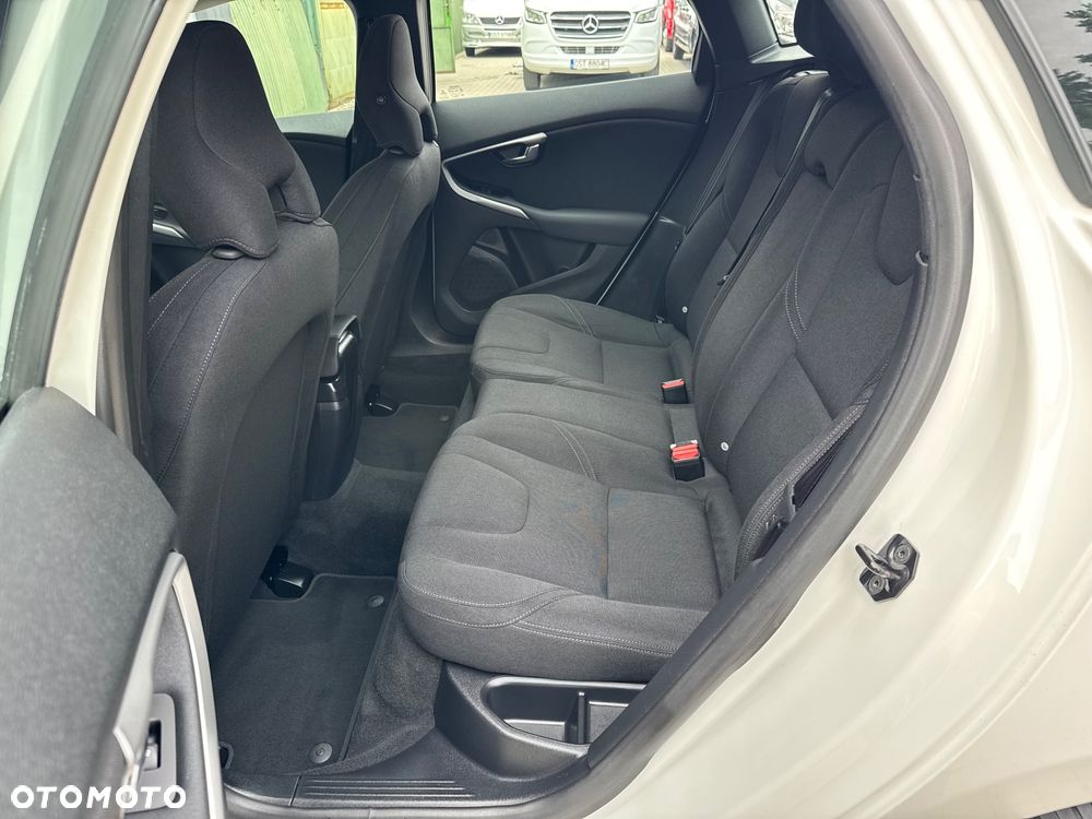 Volvo V40 D3 - 22