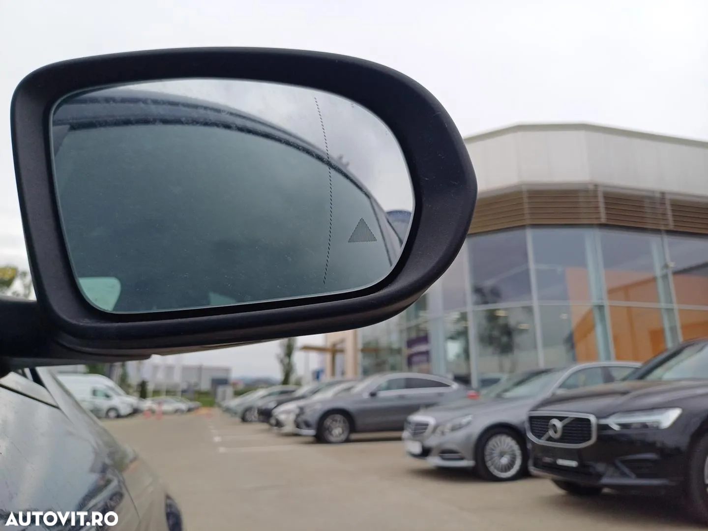 Mercedes-Benz GLC Coupe 200 4Matic 9G-TRONIC AMG Line - 25