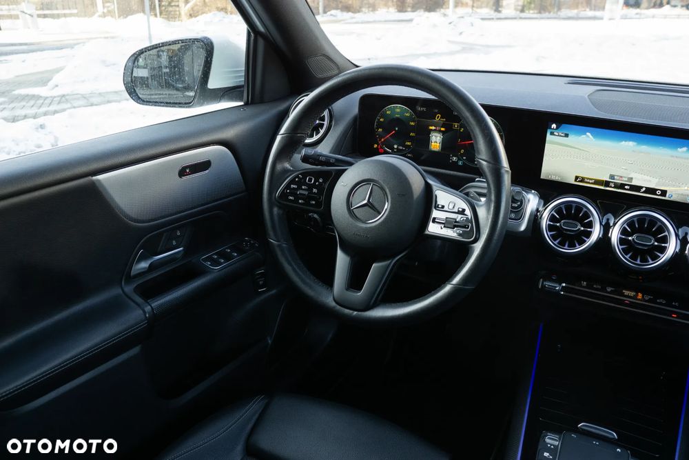 Mercedes-Benz GLB 250 4-Matic 8G-DCT - 22