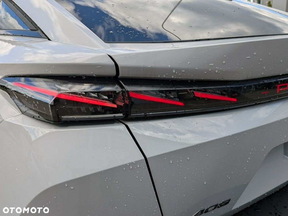 Peugeot 408 - 9