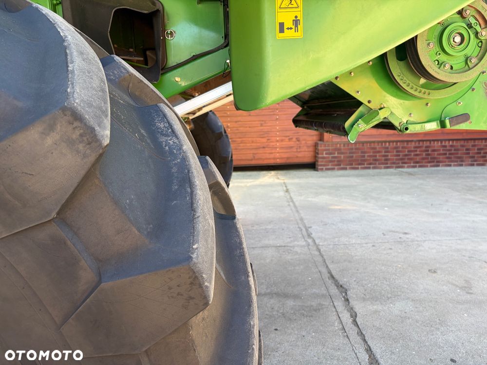 John Deere S680i - 12