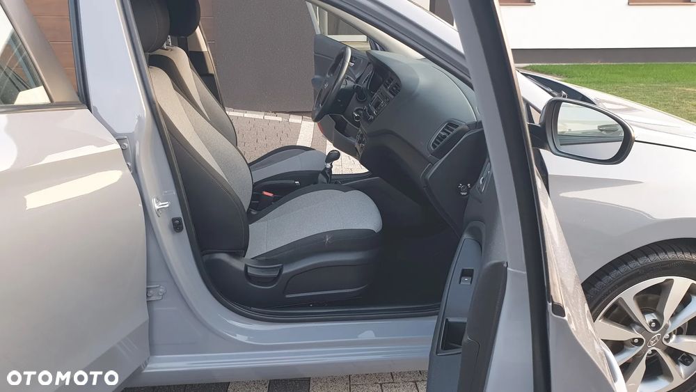 Hyundai i20 1.2 Intro Edition - 22