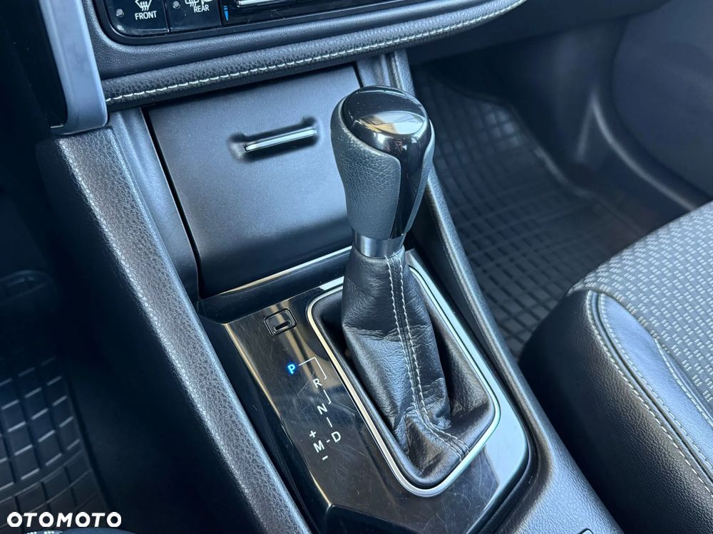 Toyota Corolla 1.6 50th Anniversary MS - 20