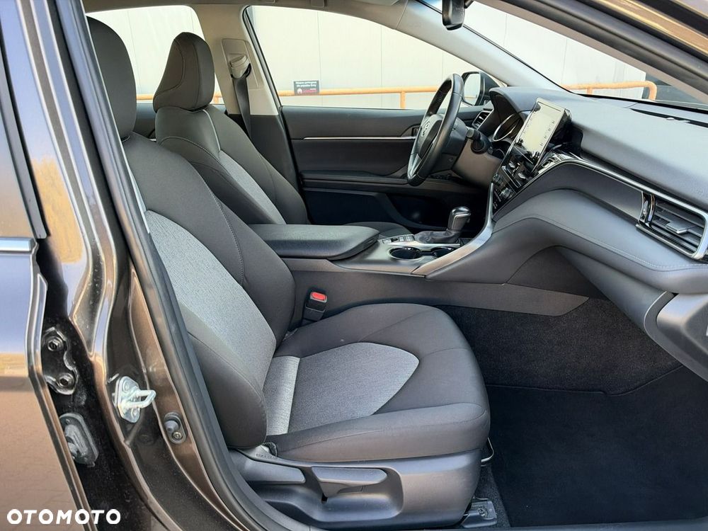 Toyota Camry 2.5 Hybrid Comfort CVT - 19
