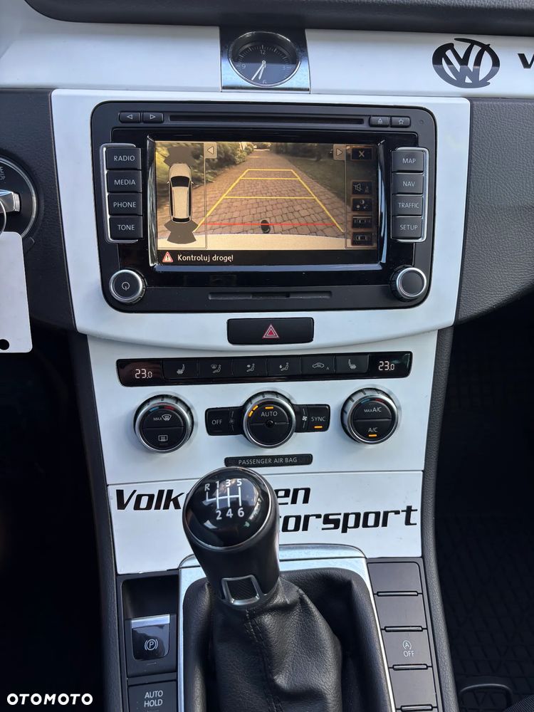 Volkswagen Passat Variant 2.0 TDI DPF Sportline - 21