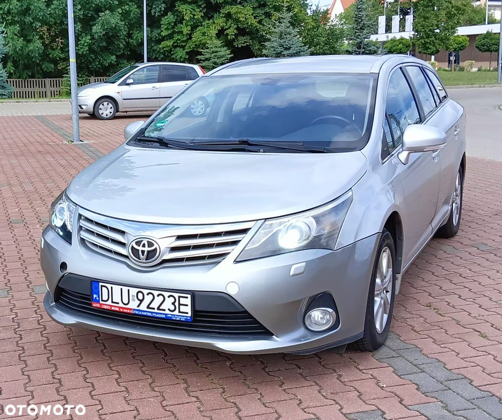 Toyota Avensis 2.0 Style MS - 1