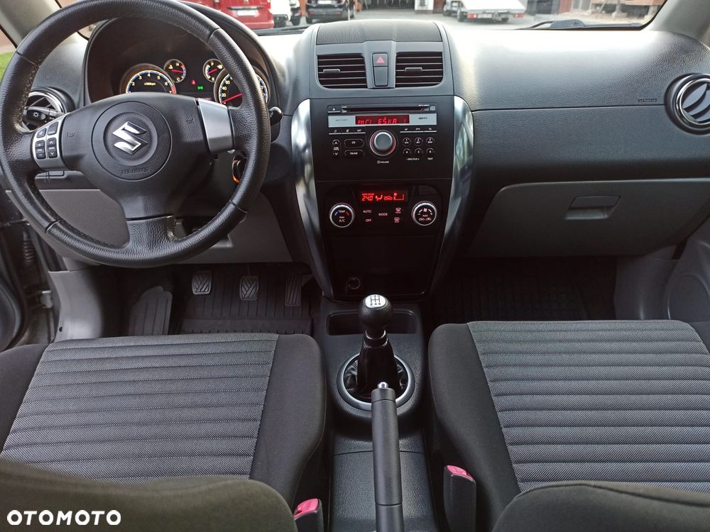 Suzuki SX4 1.6 VVT Comfort - 13