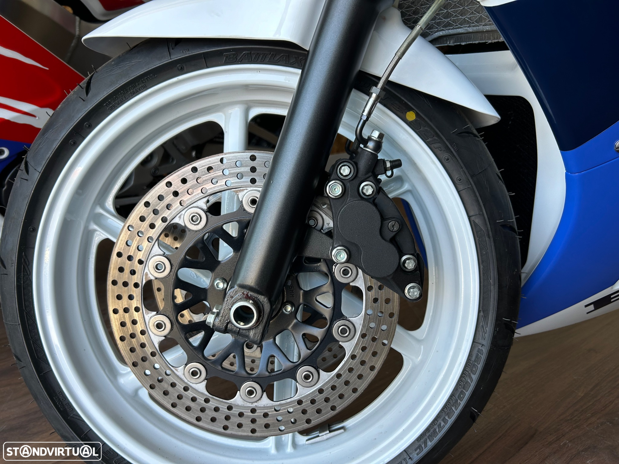 Honda VFR 400 Nc30 - 13