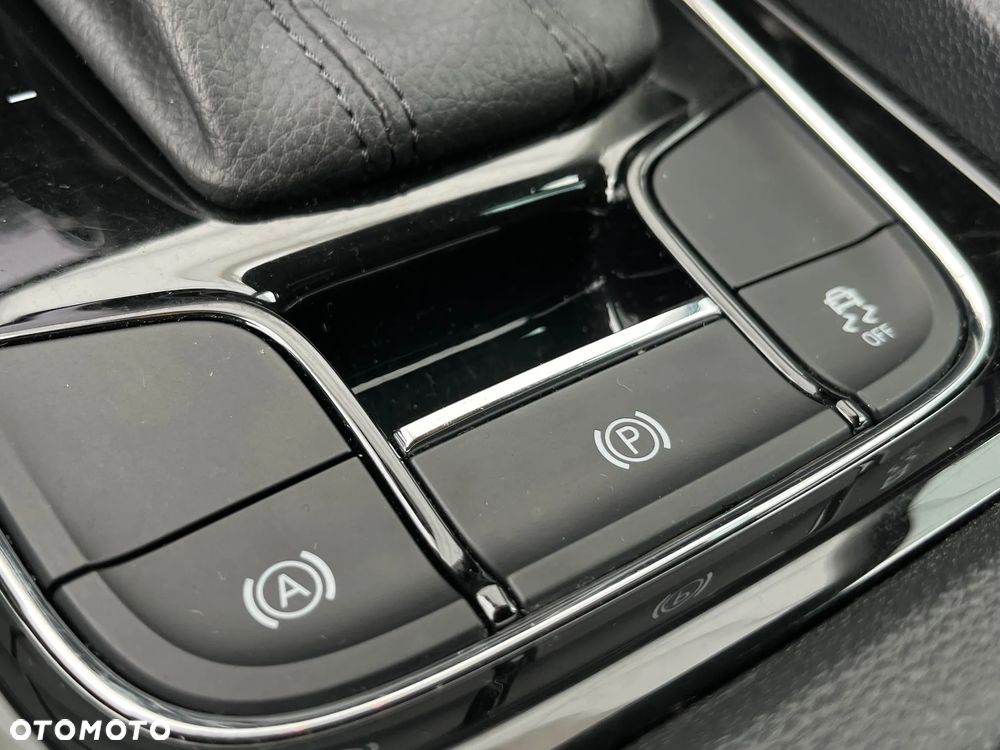 Skoda Karoq 1.5 TSI ACT 4x2 Ambition DSG - 28