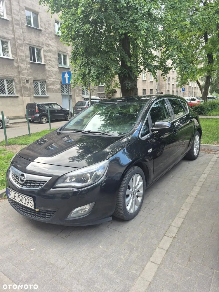 Opel Astra 1.7 CDTI Cosmo - 1
