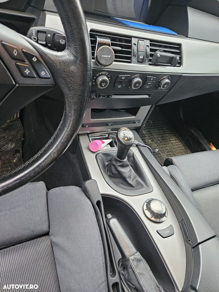 BMW Seria 5 525d Touring Edition Sport - 2