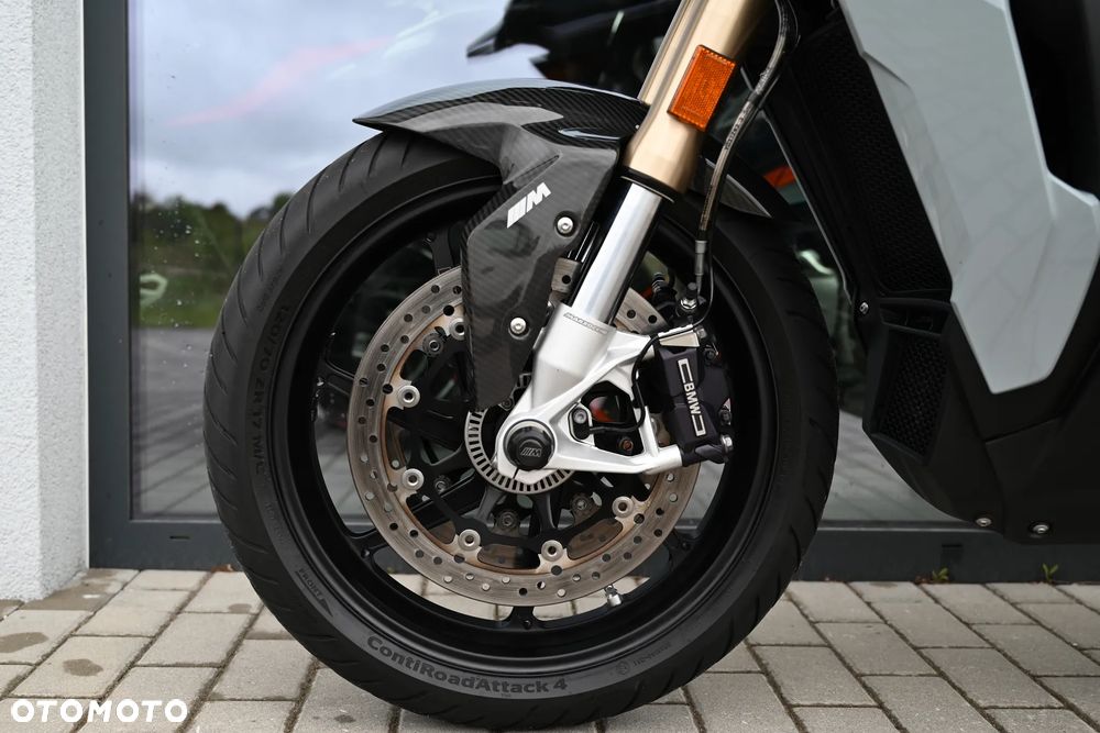 BMW XR - 13