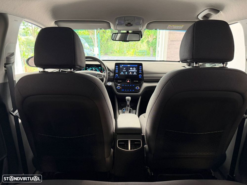 Hyundai Ioniq 1.6 GDI PHEV Tech - 11