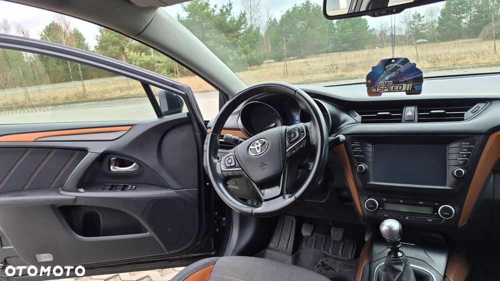 Toyota Avensis 1.8 Prestige - 34