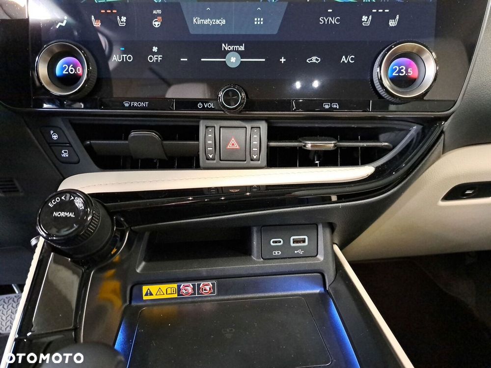 Lexus NX 350h Omotenashi AWD - 26