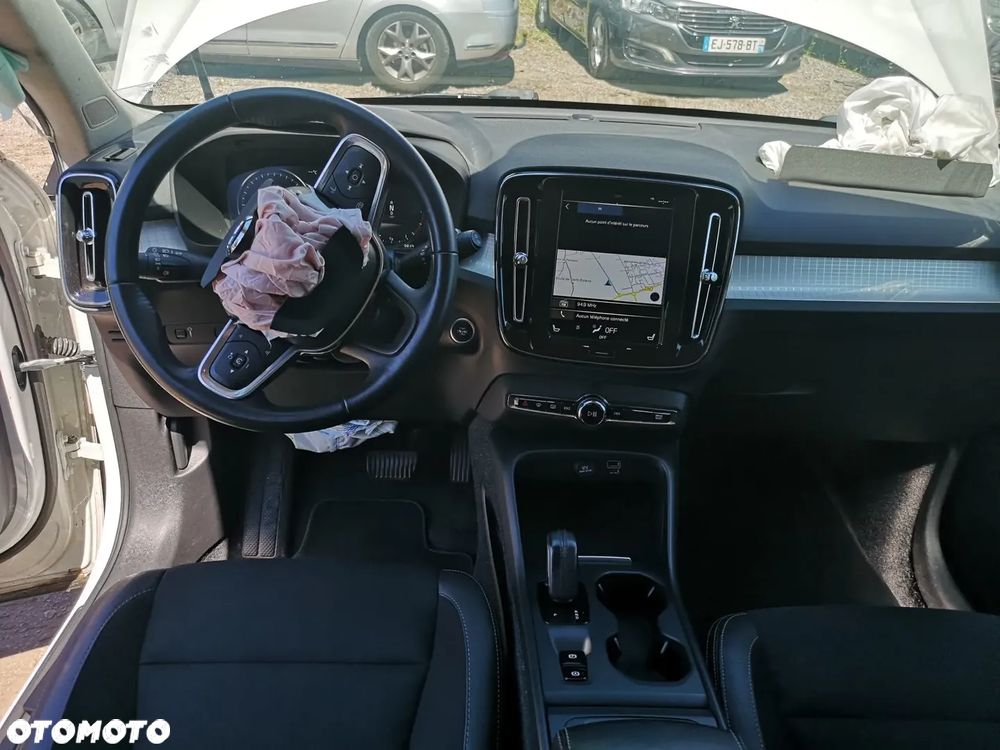 Volvo XC 40 D4 AWD Geartronic Momentum - 31