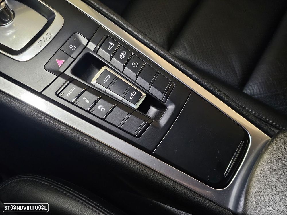 Porsche 718 Boxster 2.0 PDK - 23