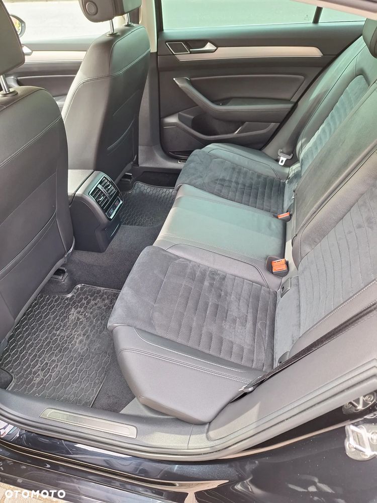 Volkswagen Passat - 18