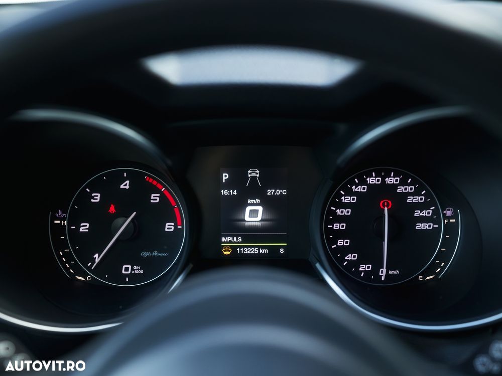 Alfa Romeo Stelvio 2.2 16V AT8-Q4 Executive - 32
