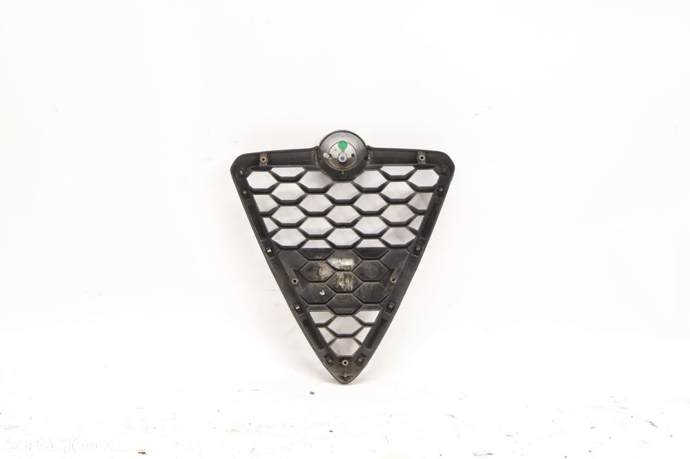 Alfa Romeo Giulietta grill 156109980 lift - 2