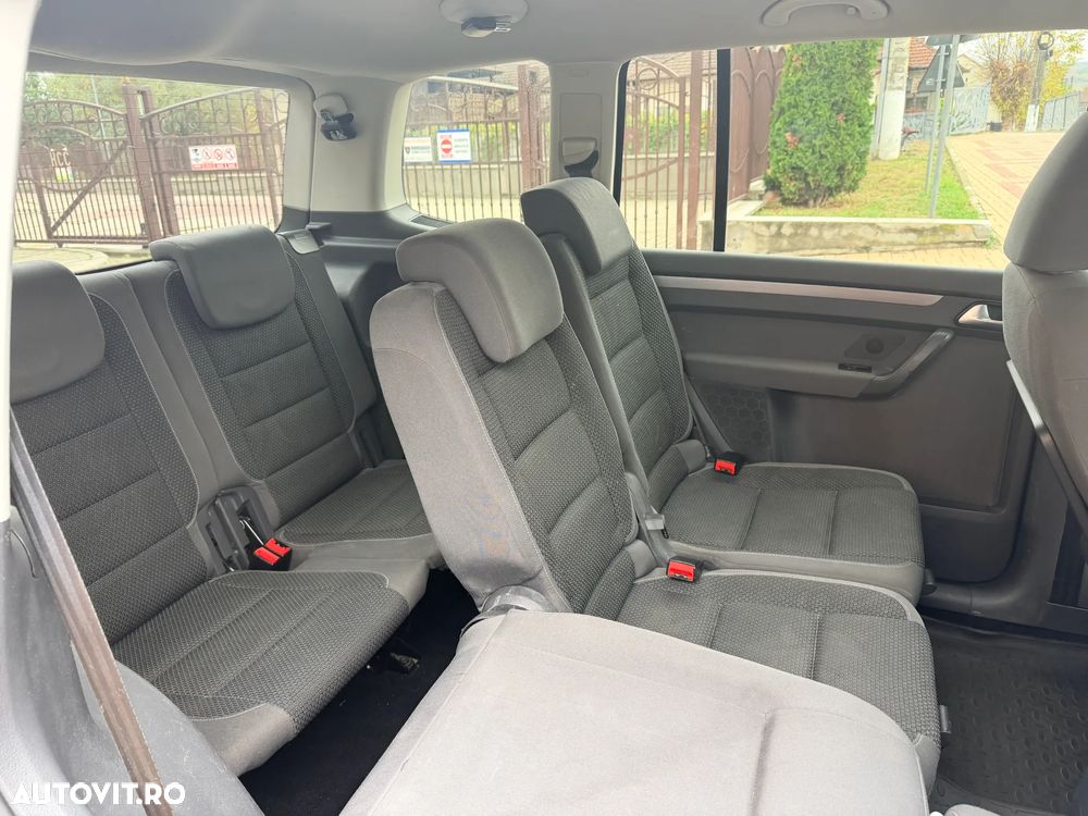 Volkswagen Touran - 7