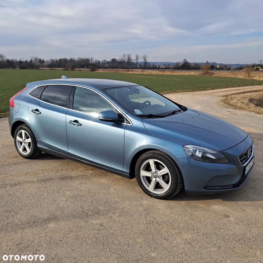 Volvo V40 D2 Momentum - 24