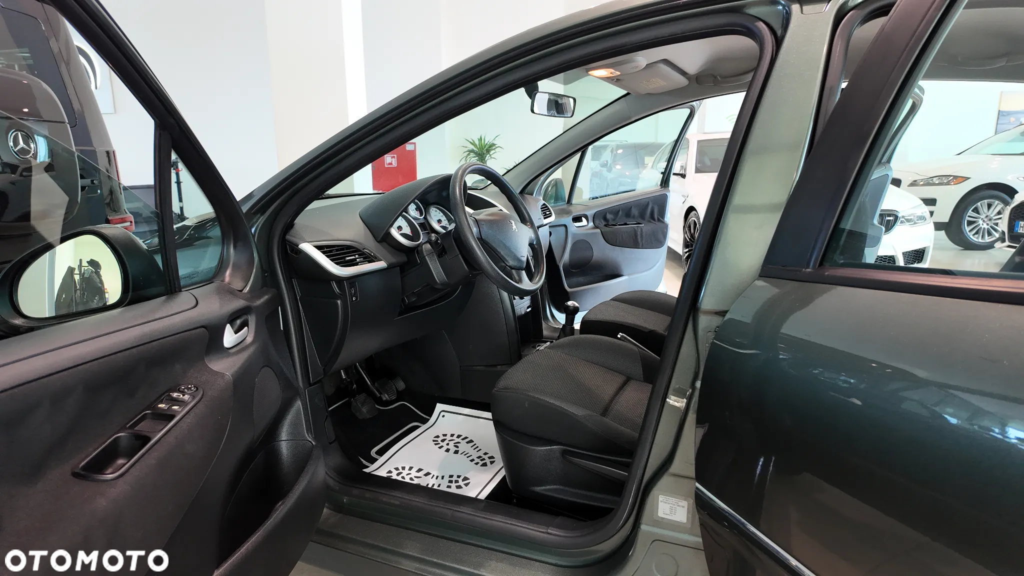 Peugeot 207 1.4 Trendy - 23