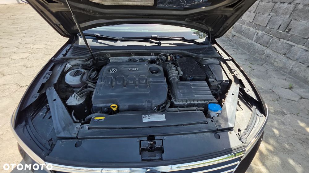Volkswagen Passat 2.0 TDI BMT Highline - 12