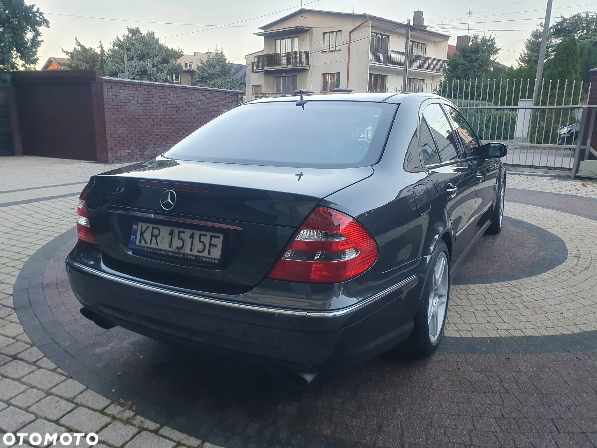 Mercedes-Benz Klasa E 55 AMG - 7