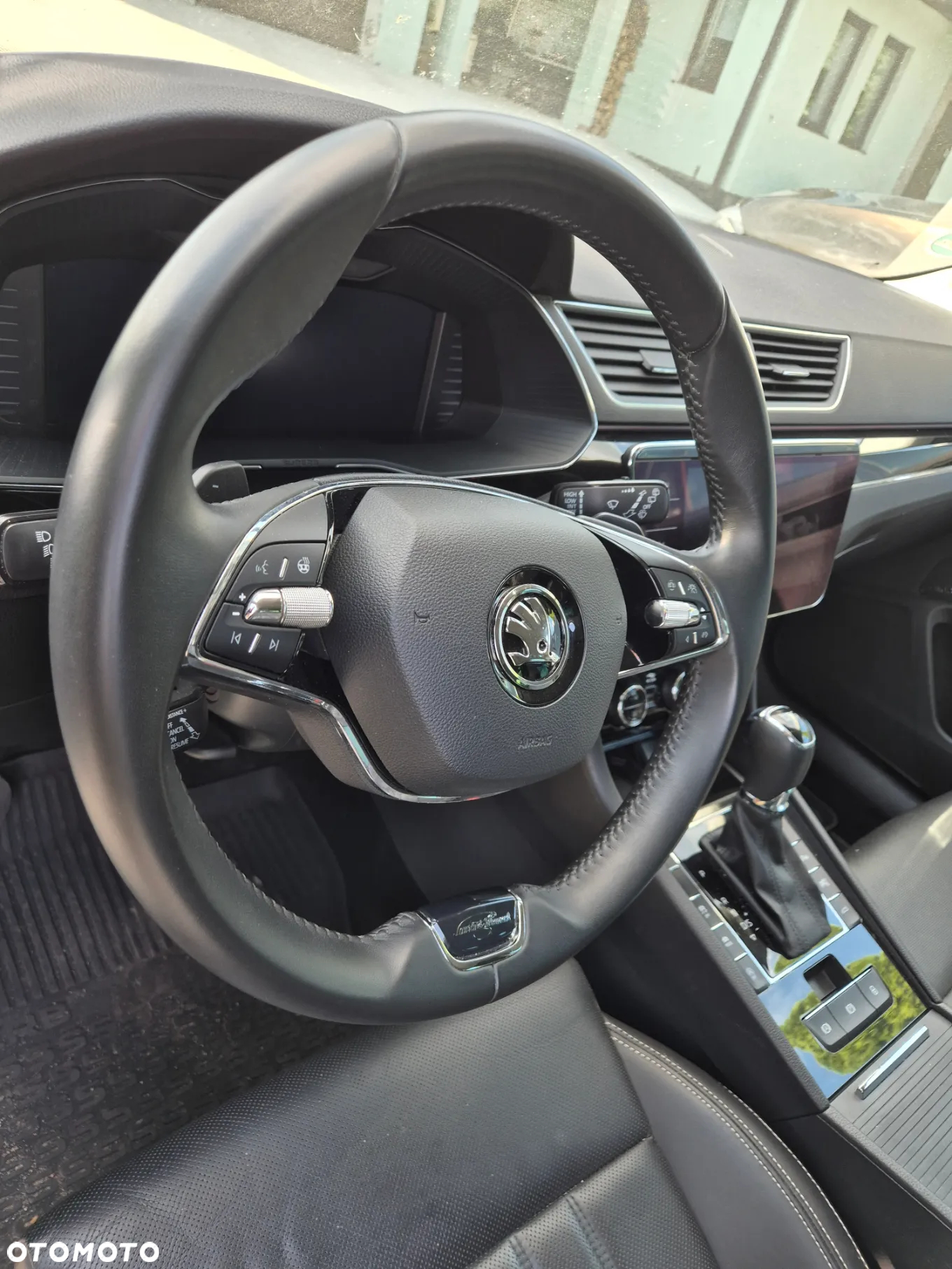 Skoda Superb 2.0 TDI SCR L&K DSG - 7