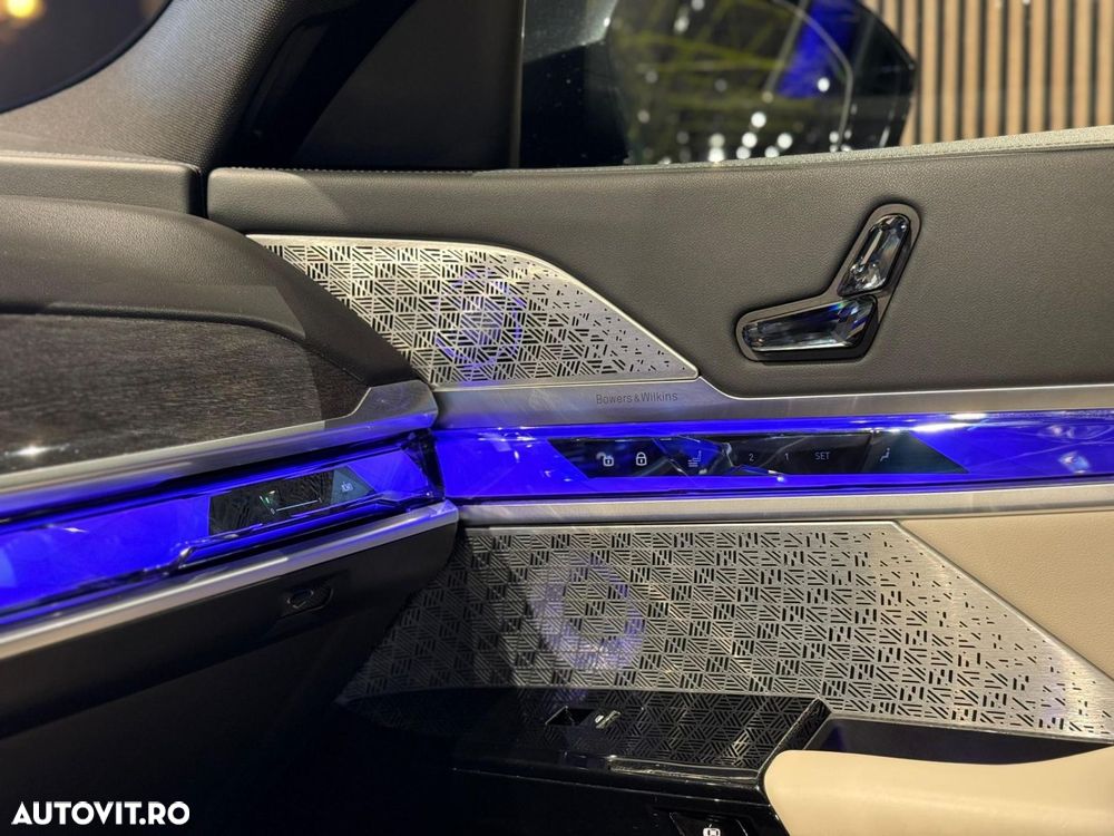 BMW Seria 7 740d xDrive - 27
