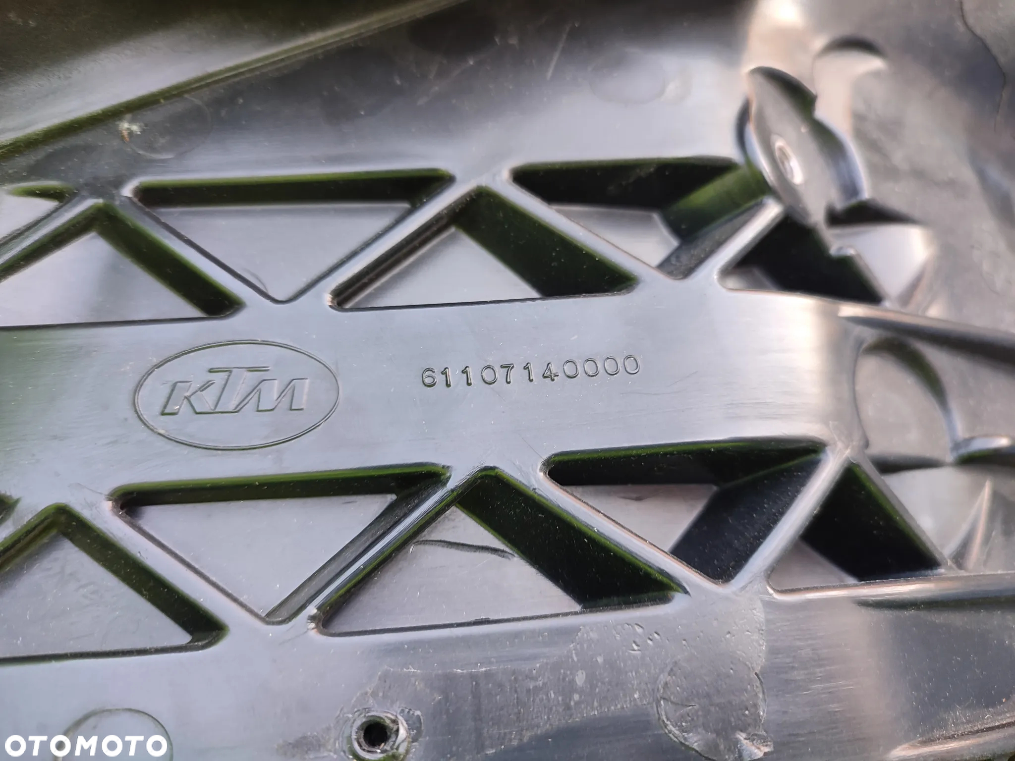Siedzenie, fotel przód, kanapa kierowcy KTM 990 Duke - 21