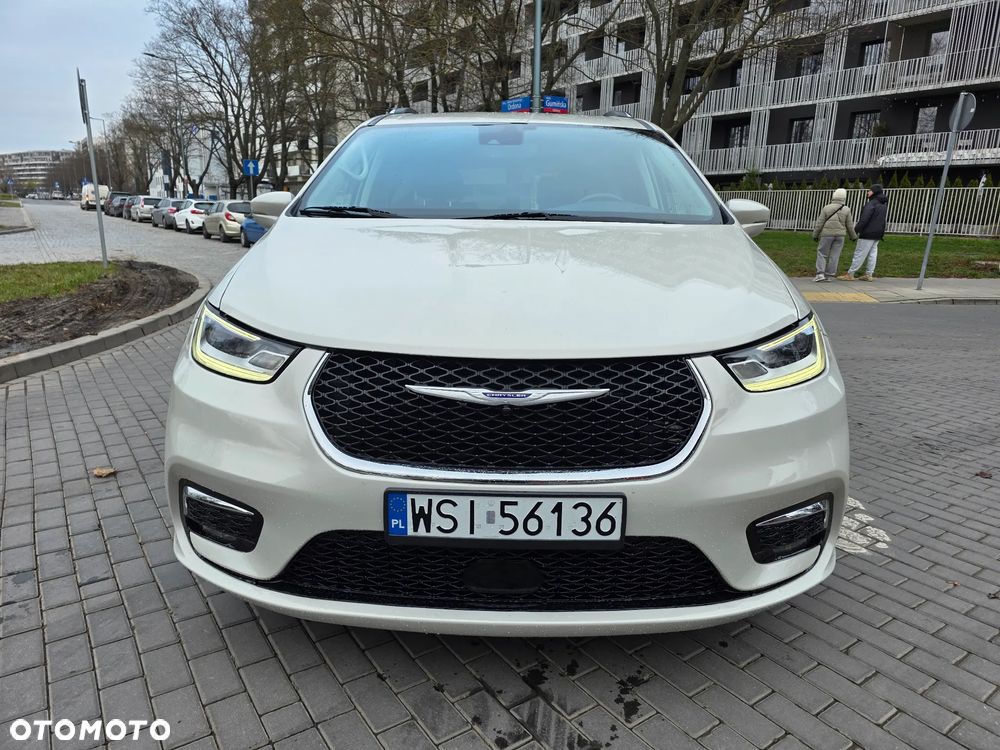 Chrysler Pacifica - 2