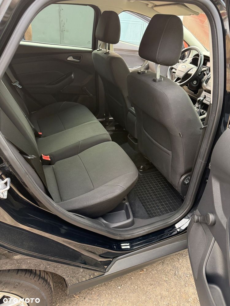 Ford Focus 1.6 Trend - 18